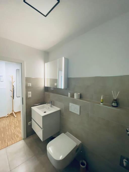 Doreyhome P5 - Zentrale Apartment Fuer 5 Pers Nahe Der Altstadt - Parkplatz - Wlan Passau Kültér fotó